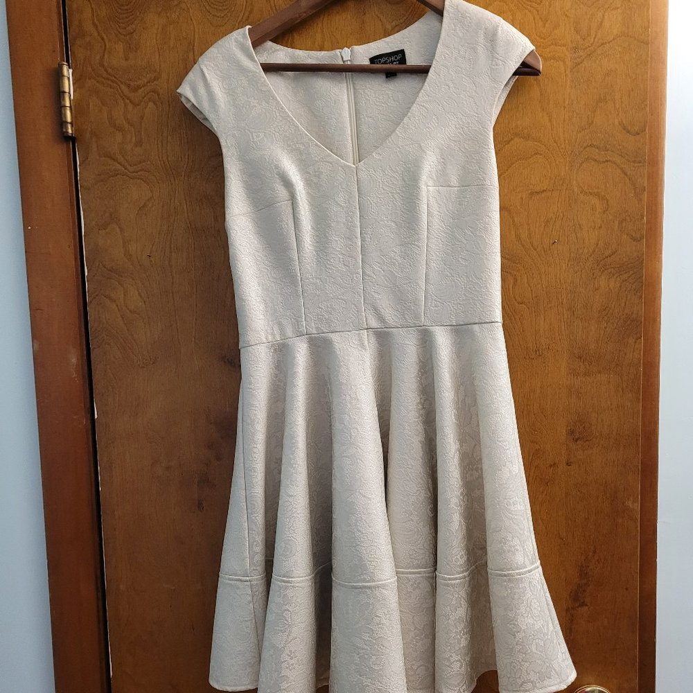 Off-white skater dress - Worn 2x - EU - Picture 2 of 6